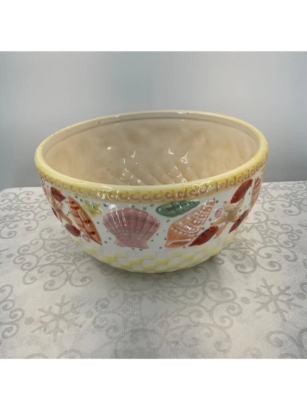 Temp-Tations By Tara Summer Shells 3 Qt Ceramic Serving Bowl Yellow Shell Patter